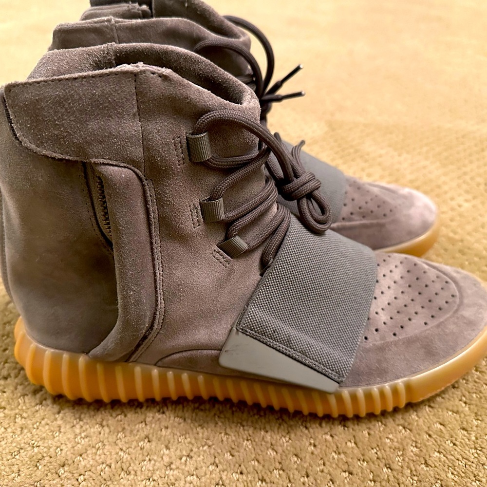 Yeezy 750s Grey